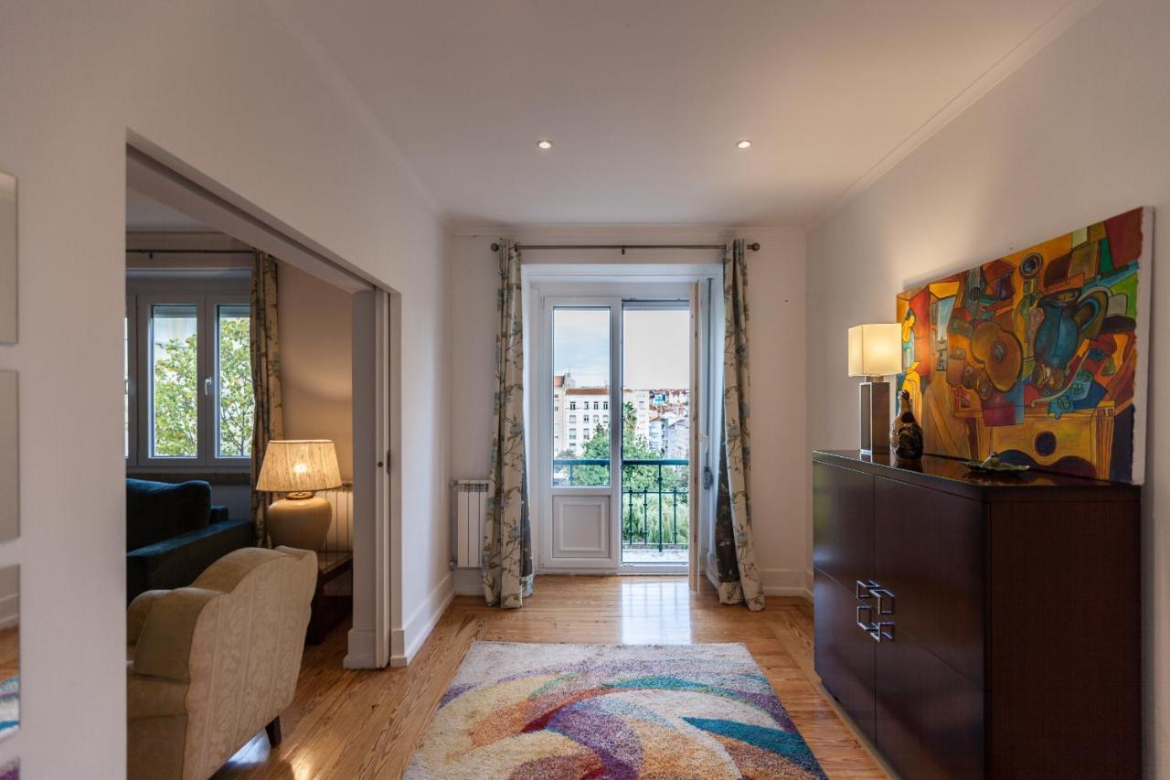 Flh Alameda Modern Art With Parking Apartment Lisbon Bagian luar foto